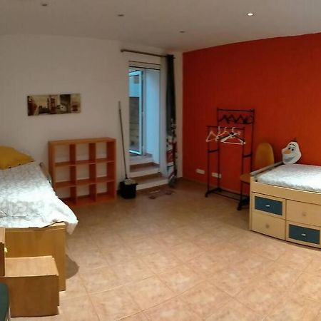 Preciosa Casa De 2 Pisos A 50 Metros De La Playa Villa Canet De Mar Kültér fotó
