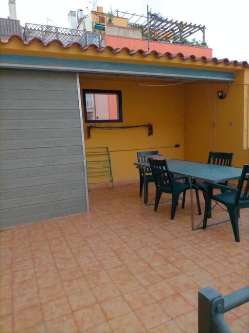 Preciosa Casa De 2 Pisos A 50 Metros De La Playa Villa Canet De Mar Kültér fotó