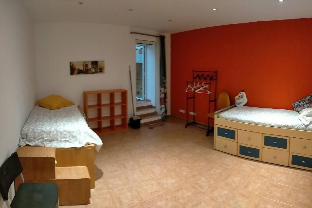 Preciosa Casa De 2 Pisos A 50 Metros De La Playa Villa Canet De Mar Kültér fotó